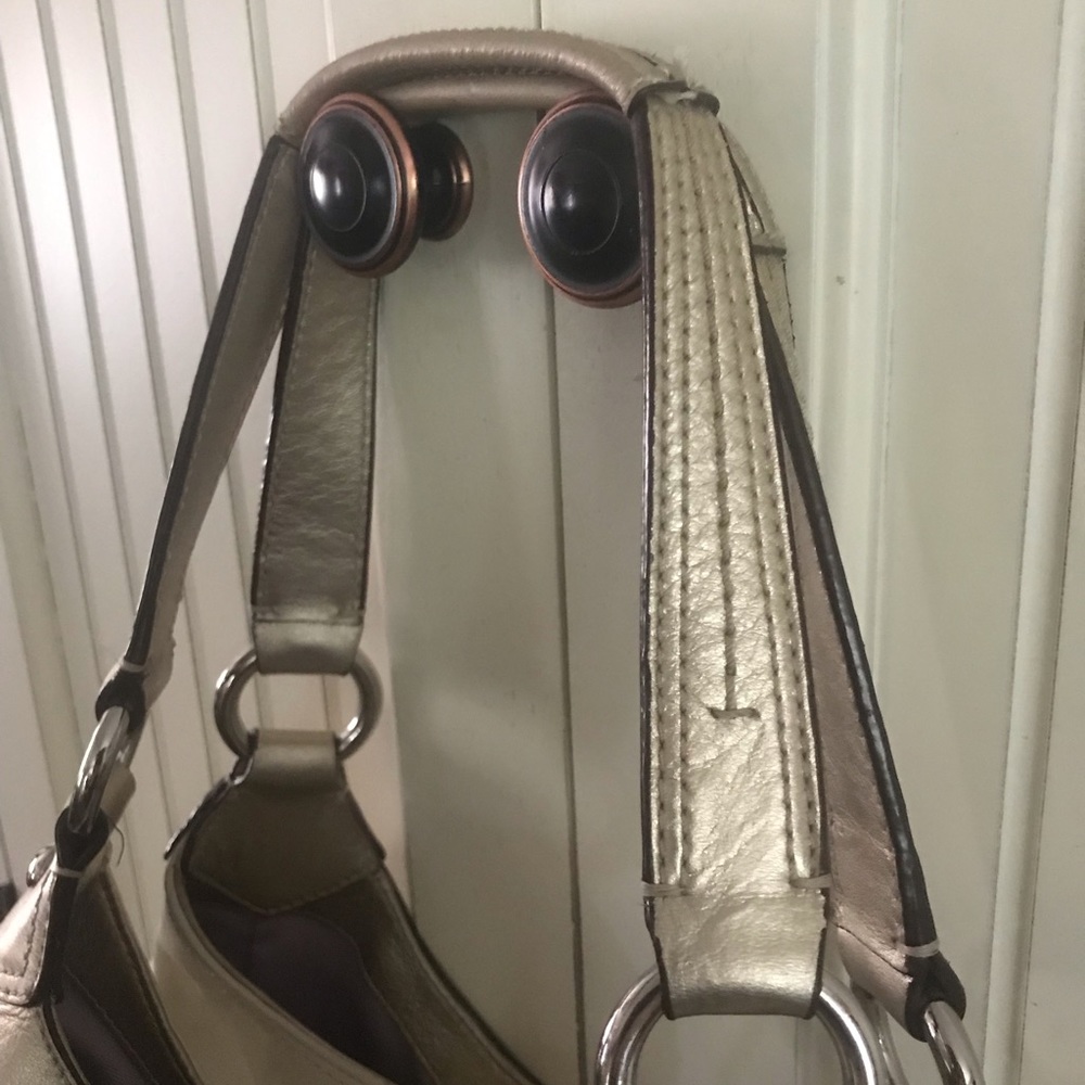 Coach
Soho Lynn Cream Leather Shoulder Bag - Picture 9 of 10